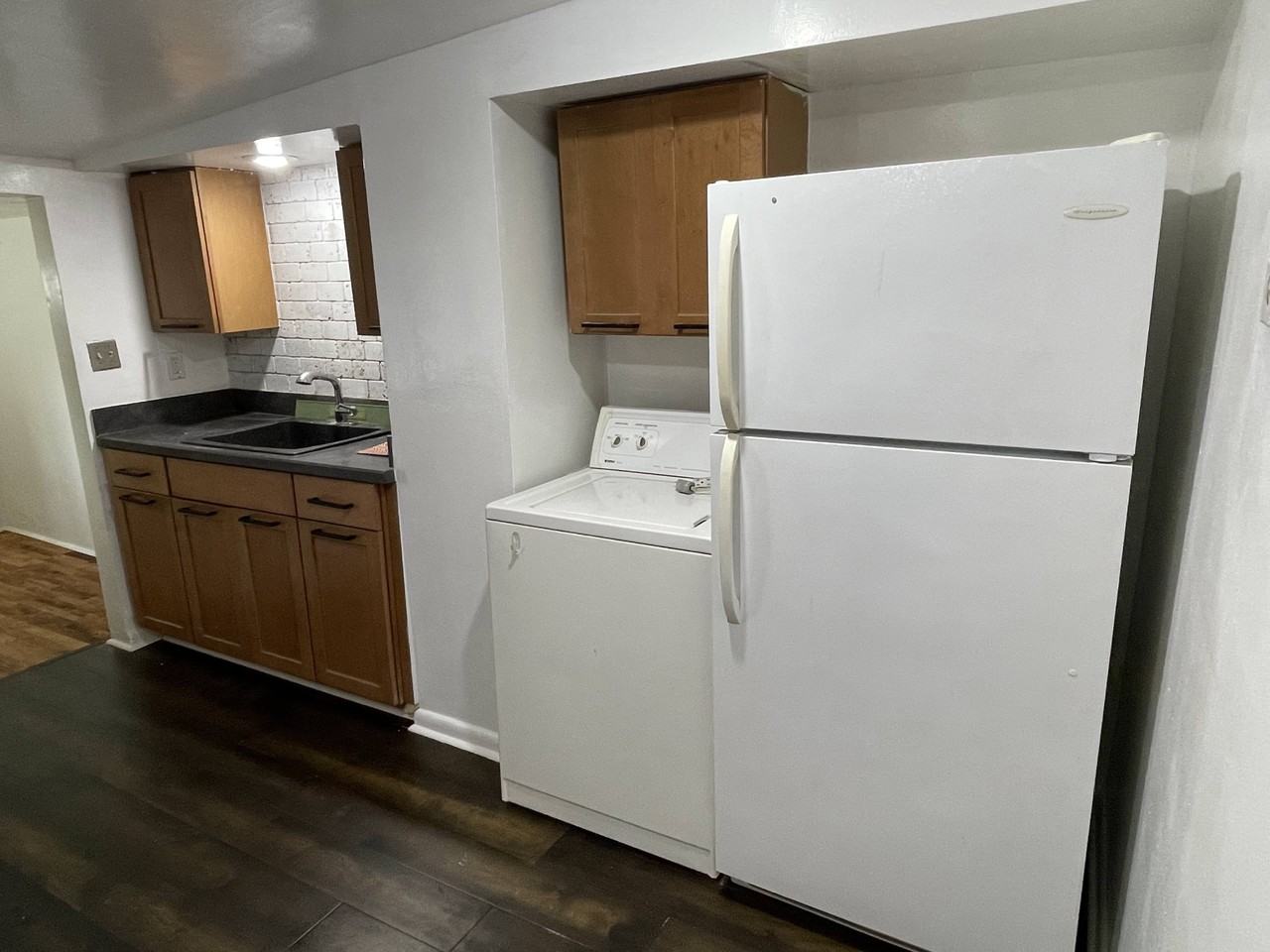 615 S Rose St #1 - Photo 6 of 18
