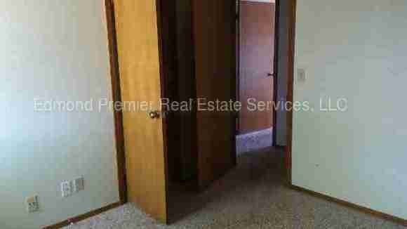 629 NW 140th St - Photo 2 of 7