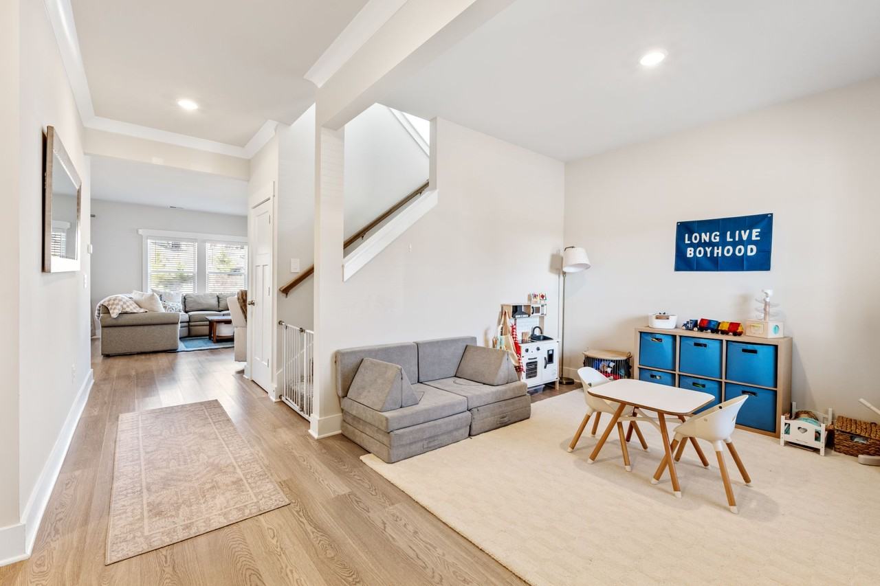 505 Silverado Ave #NA - Photo 2 of 16