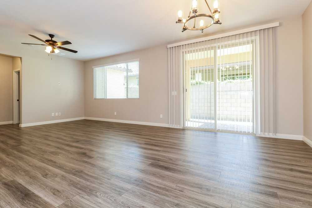 16574 W Sierra St - Photo 4 of 15