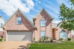 featured image of 4746 Greybriar Dr