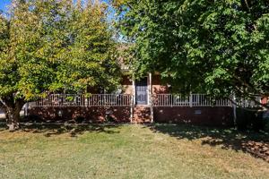 featured image of 225 Richmond Dr