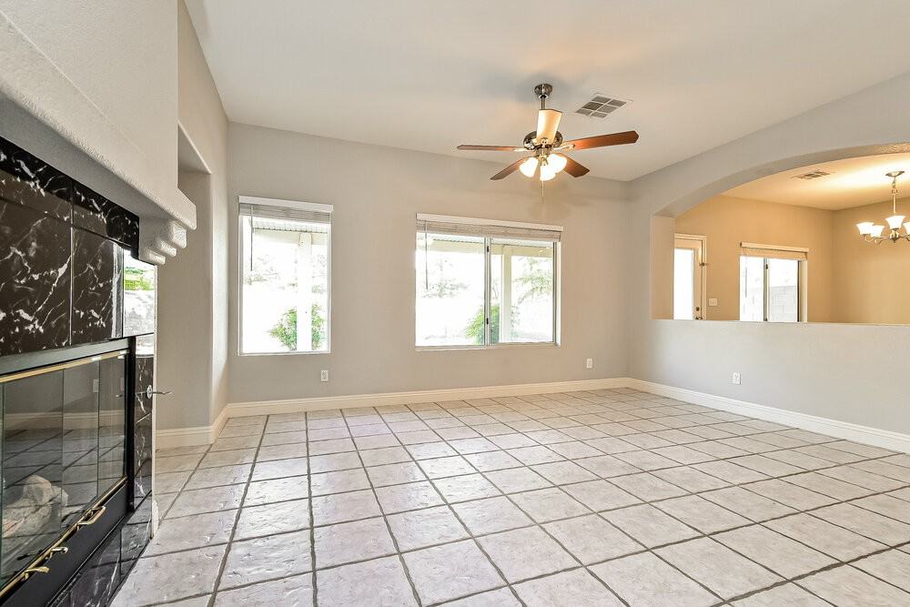 5044 Drifting Creek Ave - Photo 5 of 17