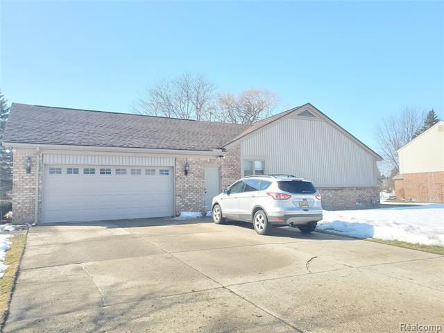 22267 Heatherbrae Way S #NA - Photo 3 of 30