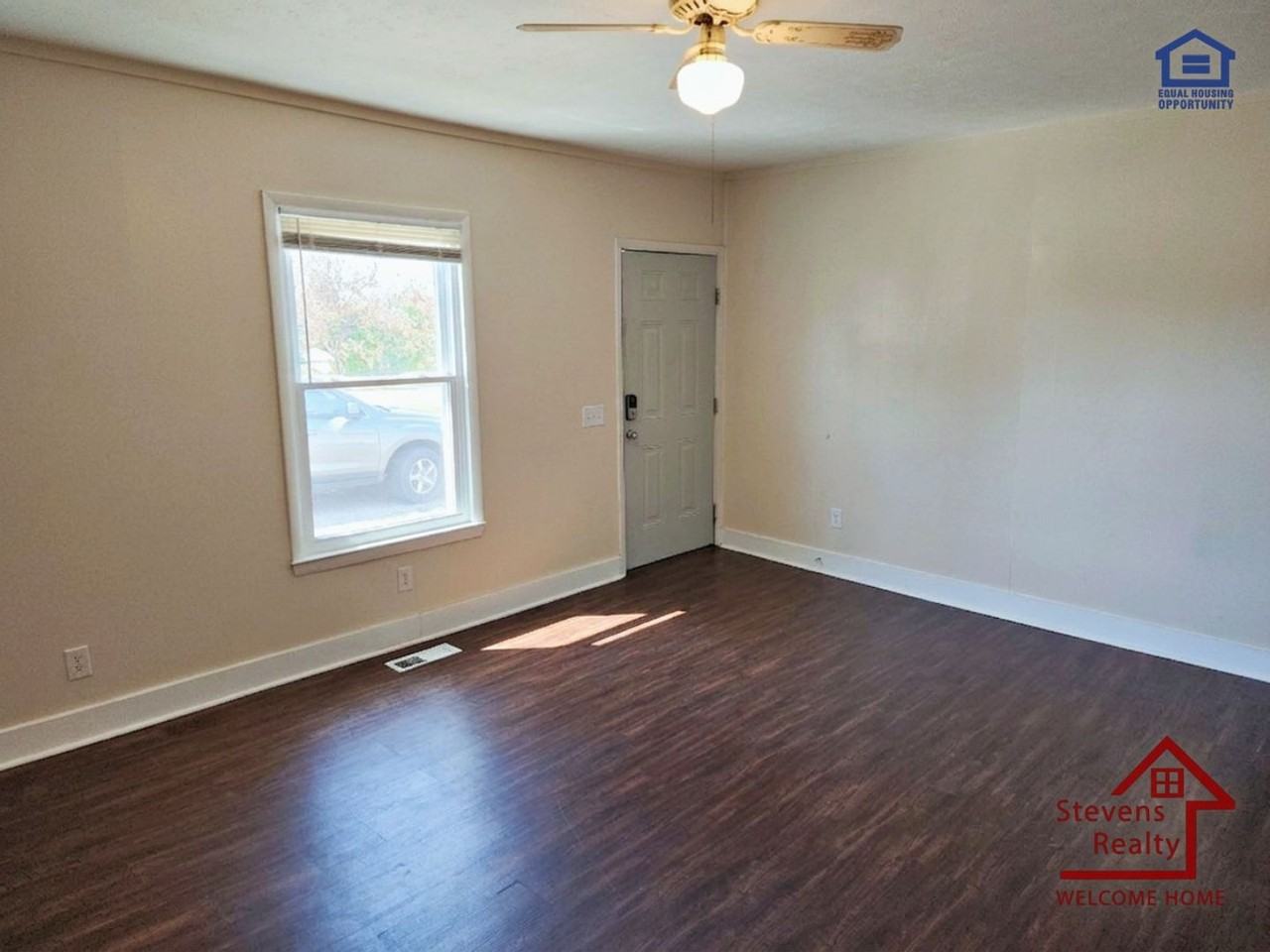 1827 W Broad St Main House - Photo 5 of 13