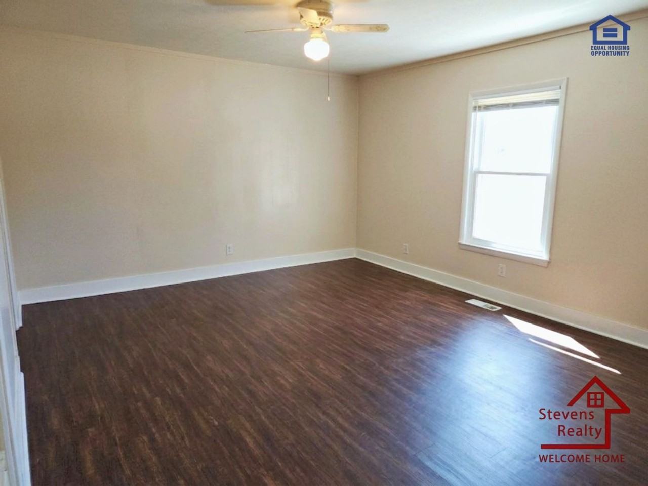 1827 W Broad St Main House - Photo 6 of 13