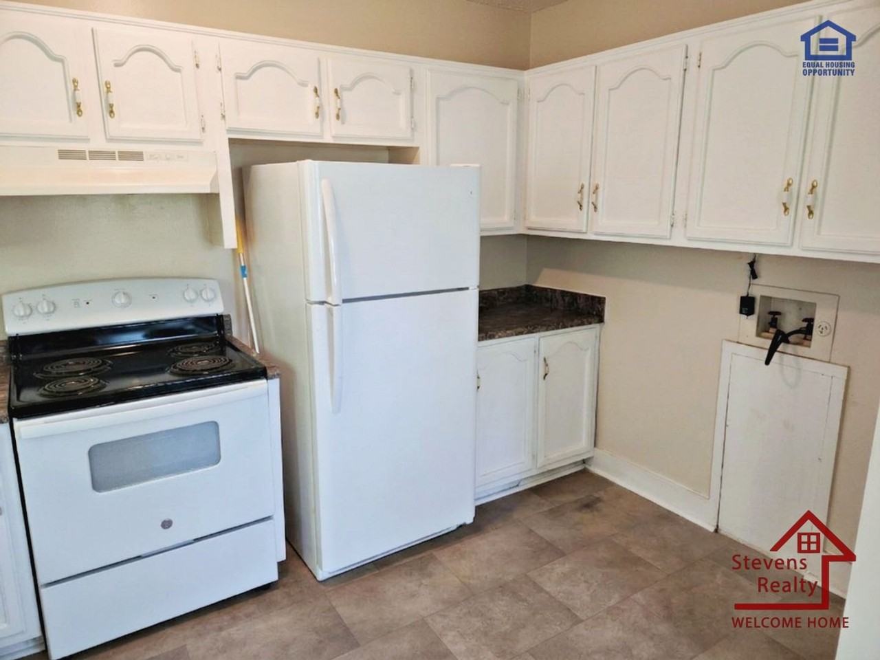 1827 W Broad St Main House - Photo 7 of 13