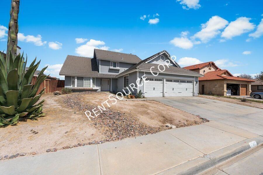 2145 W Avenue P8 - Photo 2 of 37