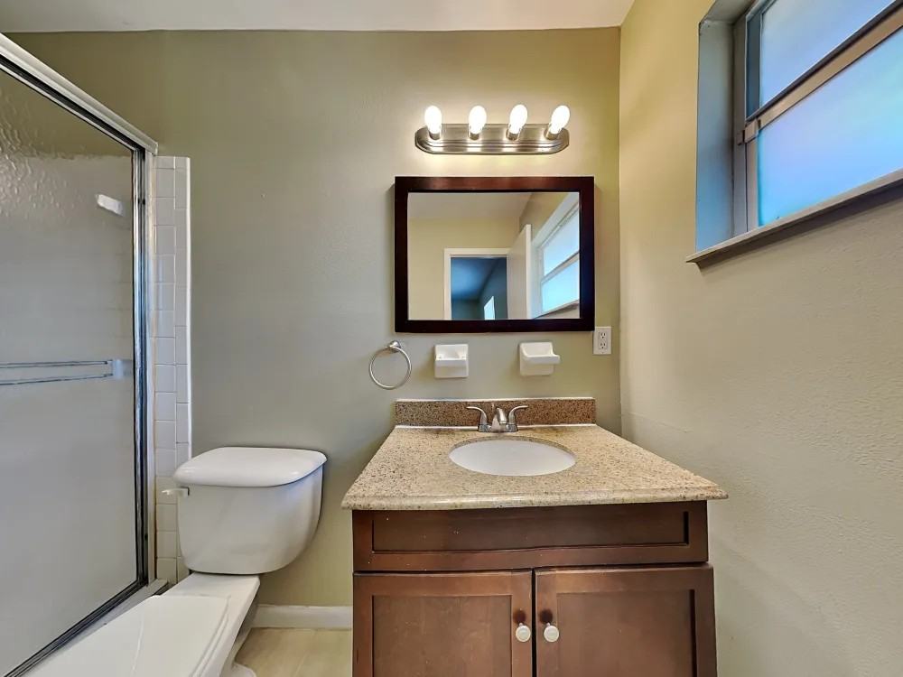3207 West Euclid Avenue - Photo 4 of 9