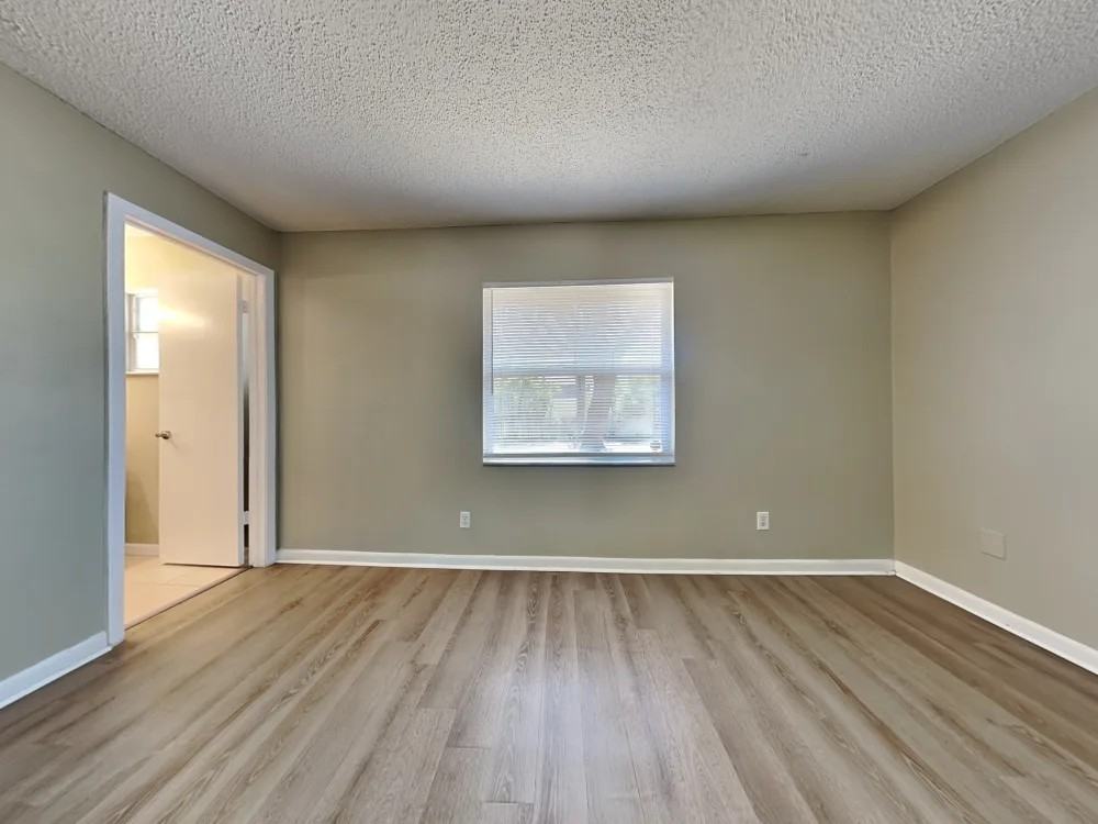 3207 West Euclid Avenue - Photo 6 of 9