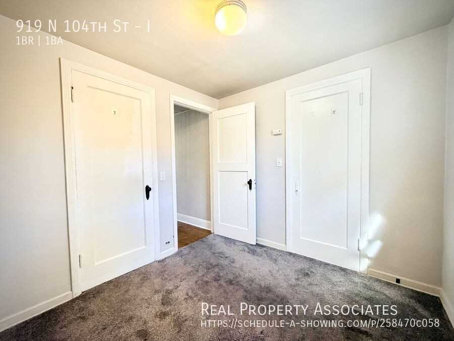 919 N 104th St #I - Photo 7 of 10