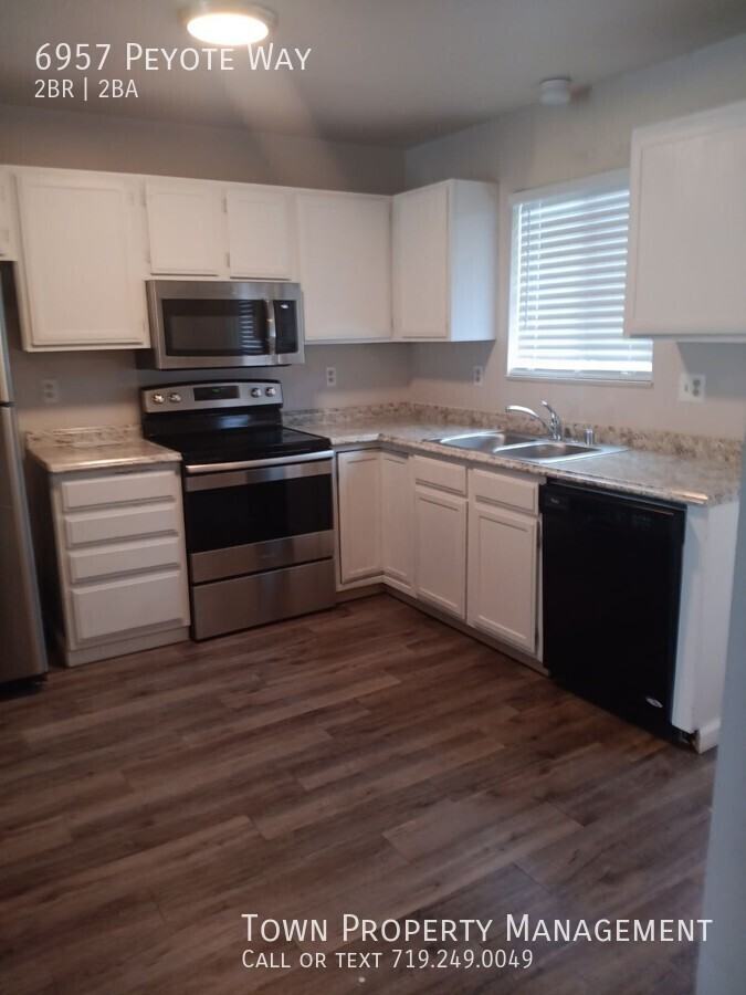6957 Peyote Way - Photo 2 of 7