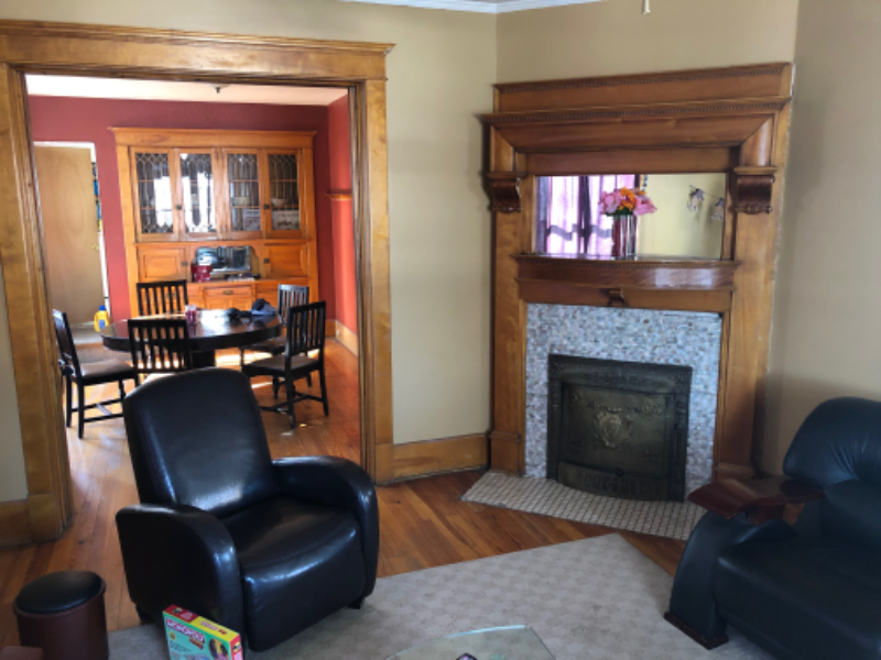 1513 9th Ave #A - Photo 2 of 3