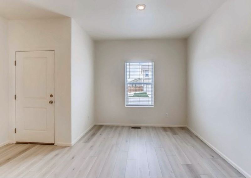 7376 Blue River Ave - Photo 4 of 7