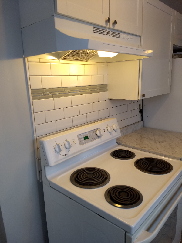 1608 Windemere Dr - Photo 3 of 11