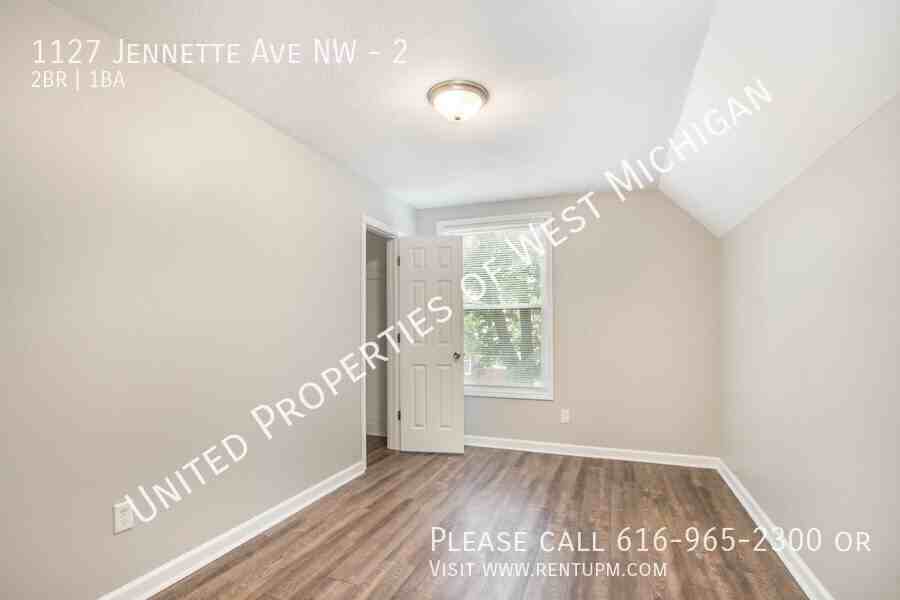 1127 Jennette Ave Nw #2 - Photo 7 of 21