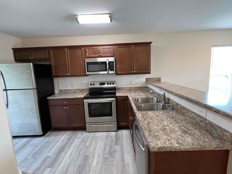 111 W Pine St - Photo 4 of 9