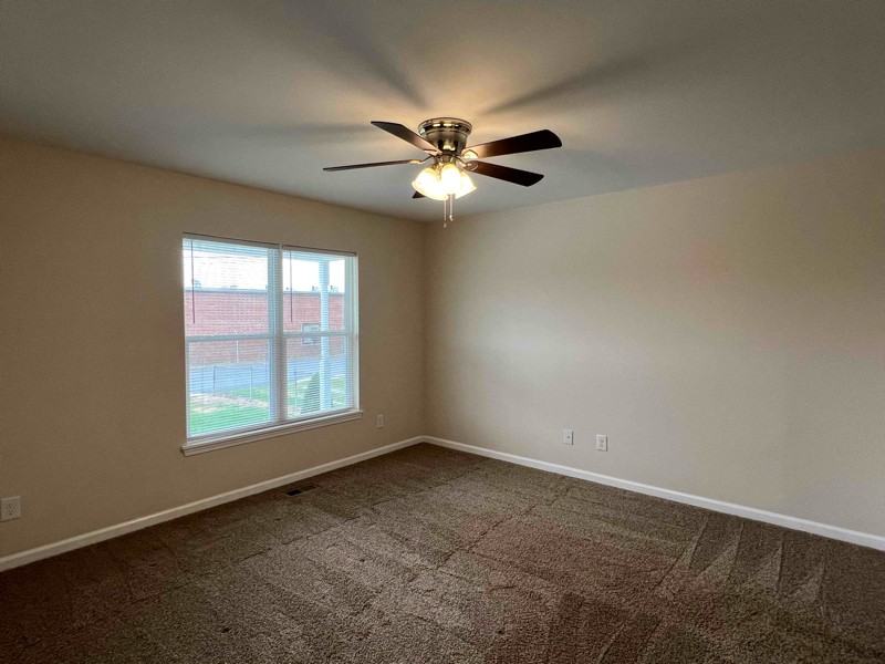 111 W Pine St - Photo 6 of 9