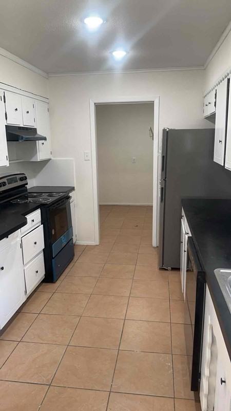 9830 Ann Ave - Photo 3 of 9