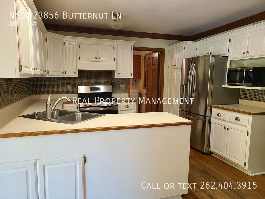 N60W23856 Butternut Ln - Photo 3 of 29