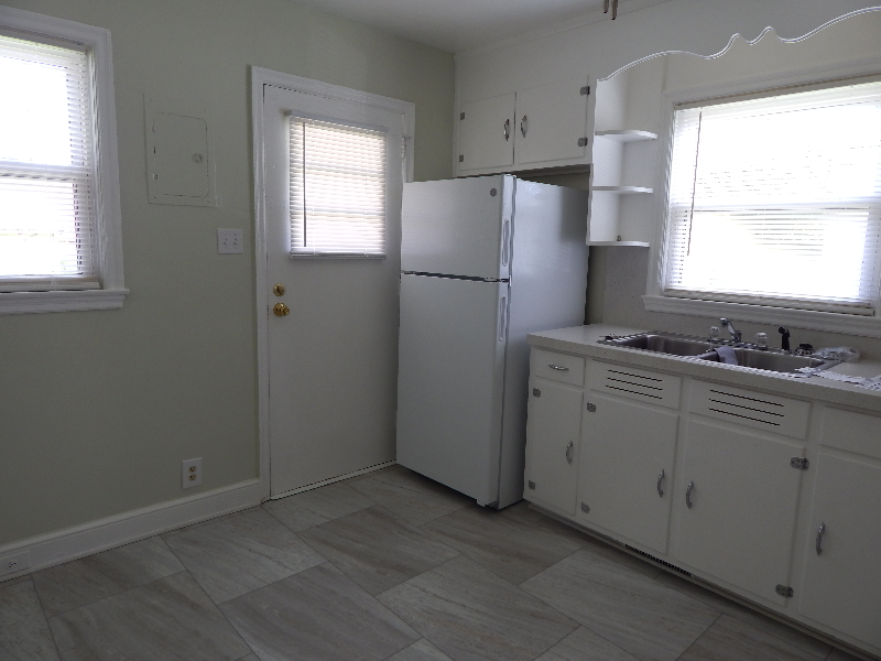 320 S Branch St - Photo 6 of 8