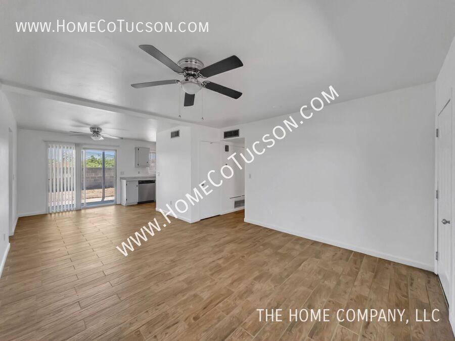 2349 S Saddleback Ave - Photo 7 of 36