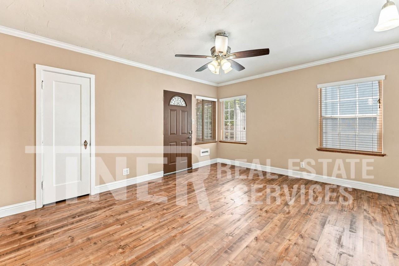 532 40th St - Photo 2 of 23