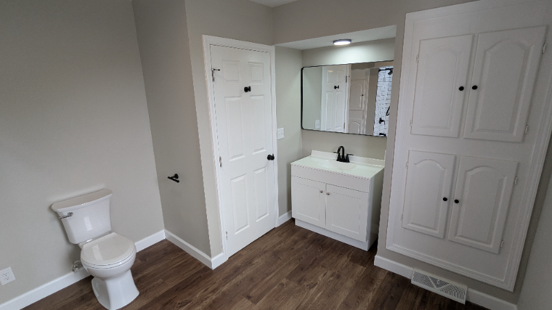 569 W Main St - Photo 3 of 12