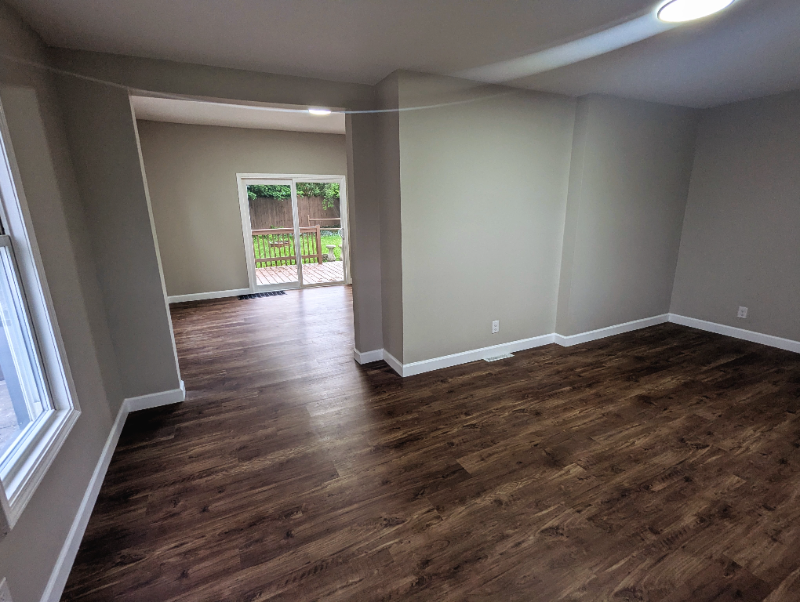 569 W Main St - Photo 6 of 12