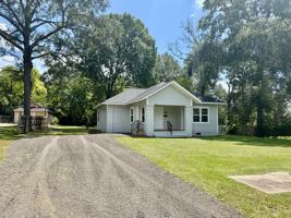 featured image of 121 W Kerr Ave