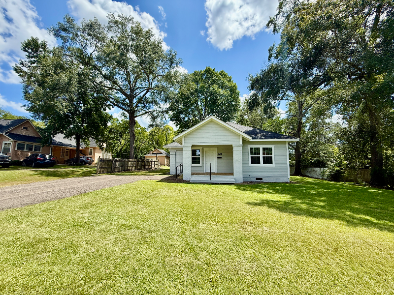 121 W Kerr Ave - Photo 4 of 15