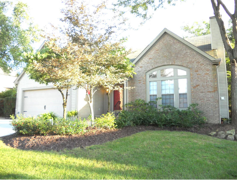 253 Caswell Dr - Photo 2 of 8