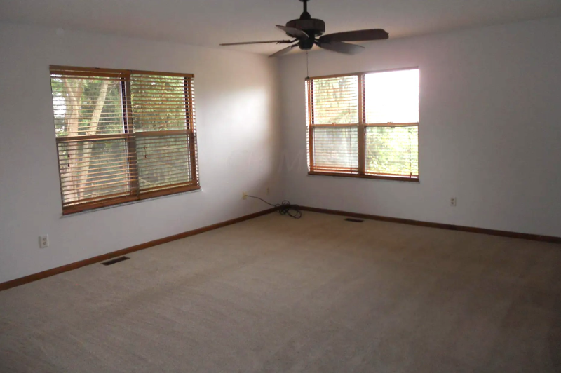 253 Caswell Dr - Photo 6 of 8