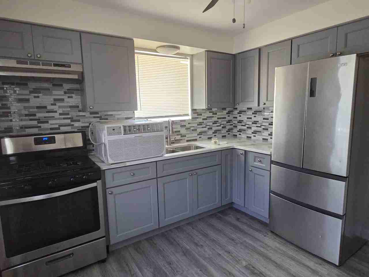 14605 Des Plaines St #1E - Photo 7 of 10