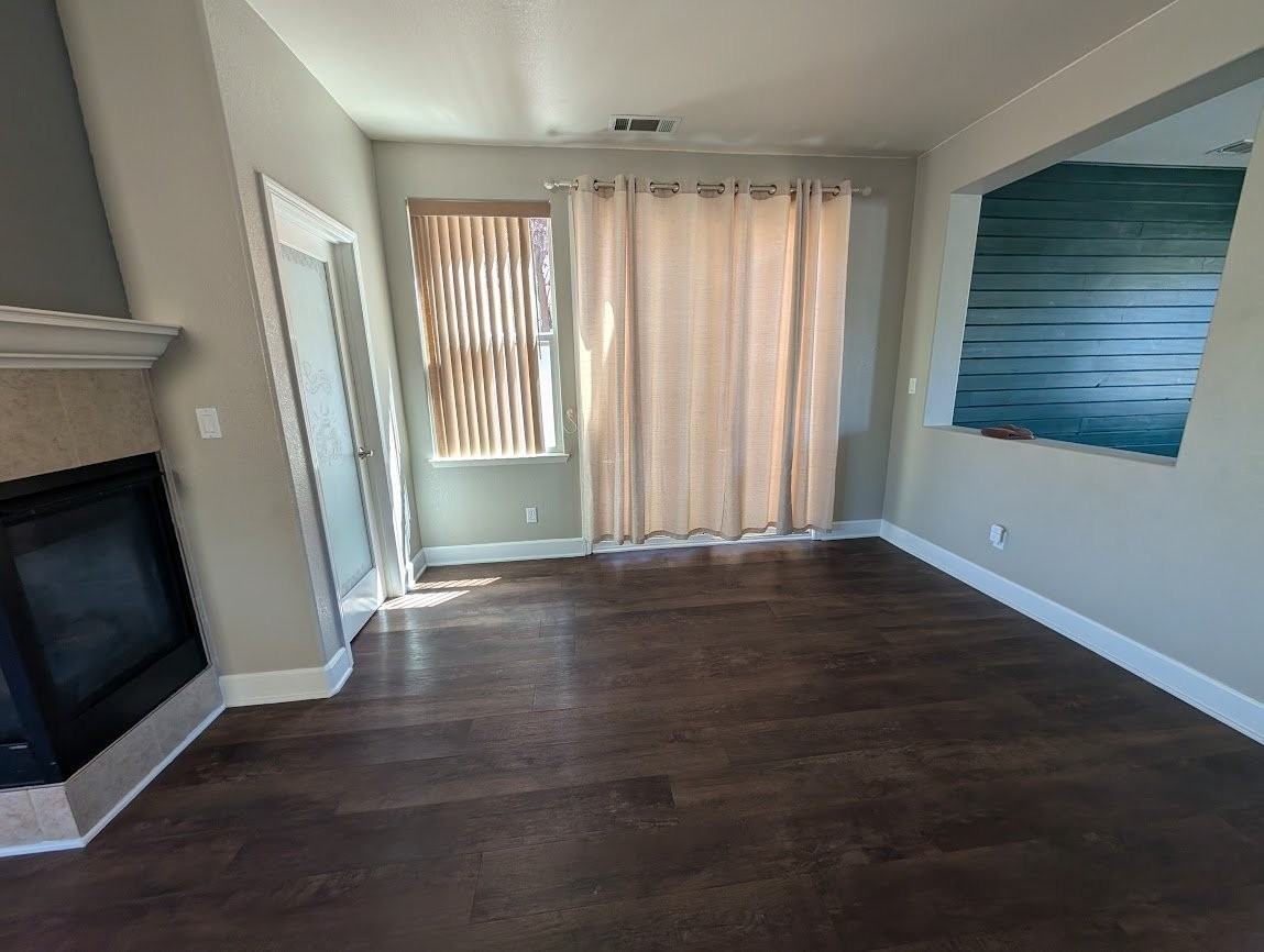 208 Yellow Rose Cir - Photo 3 of 17