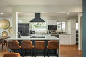 featured image of 6604 Upham St