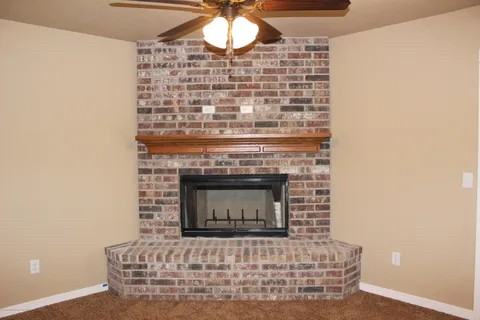 5010 Gloster St - Photo 4 of 7