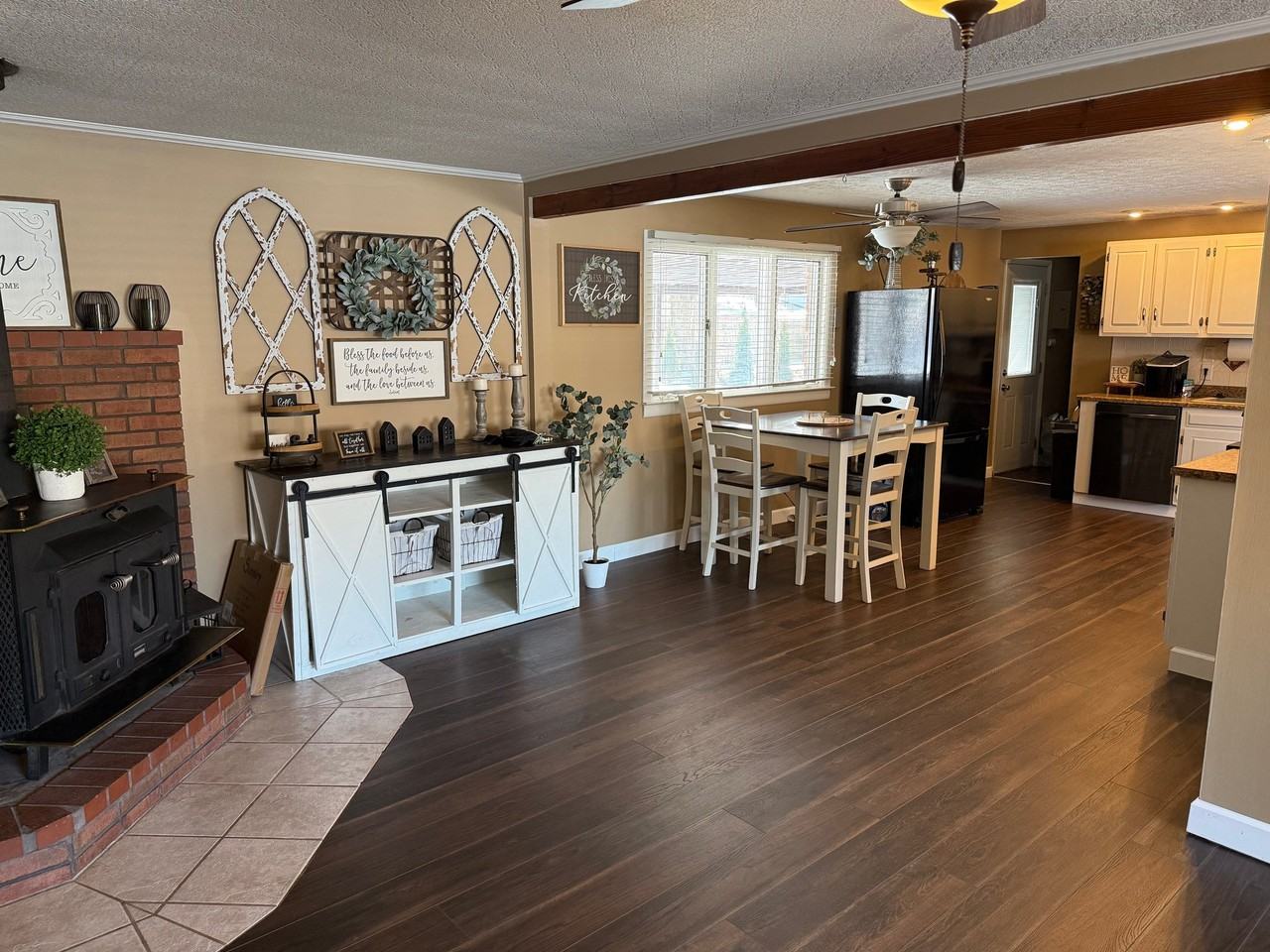 5212 Melvina St - Photo 5 of 10