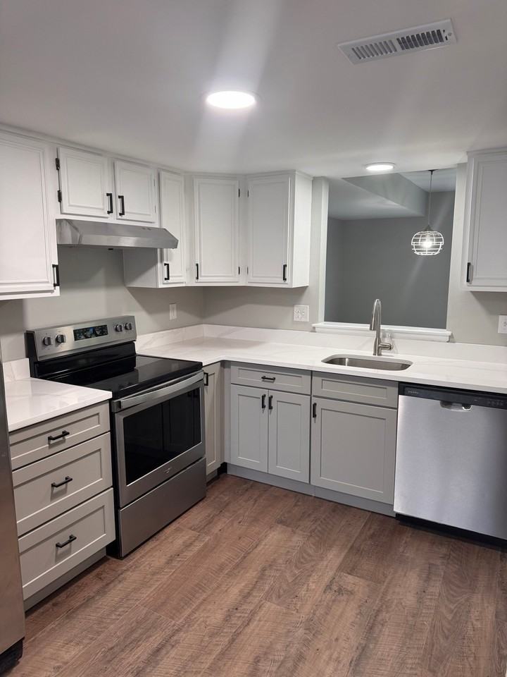 73 Village Dr - Photo 6 of 26