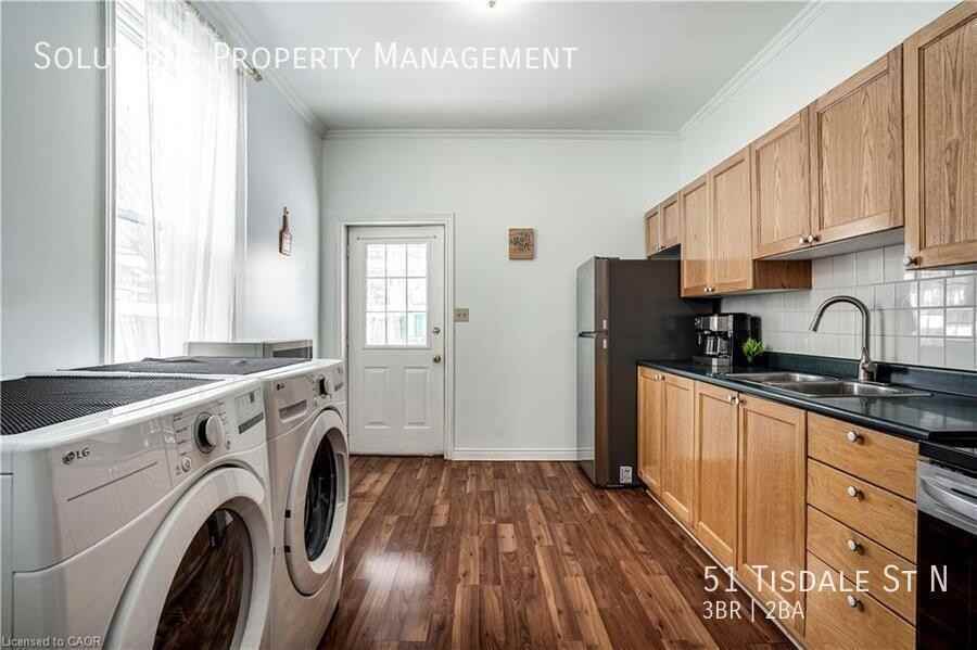 51 Tisdale St N - Photo 4 of 21