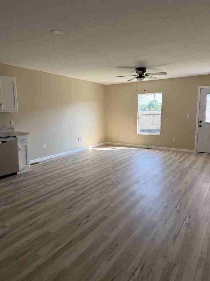 91 Gullion Ln #4B - Photo 3 of 14