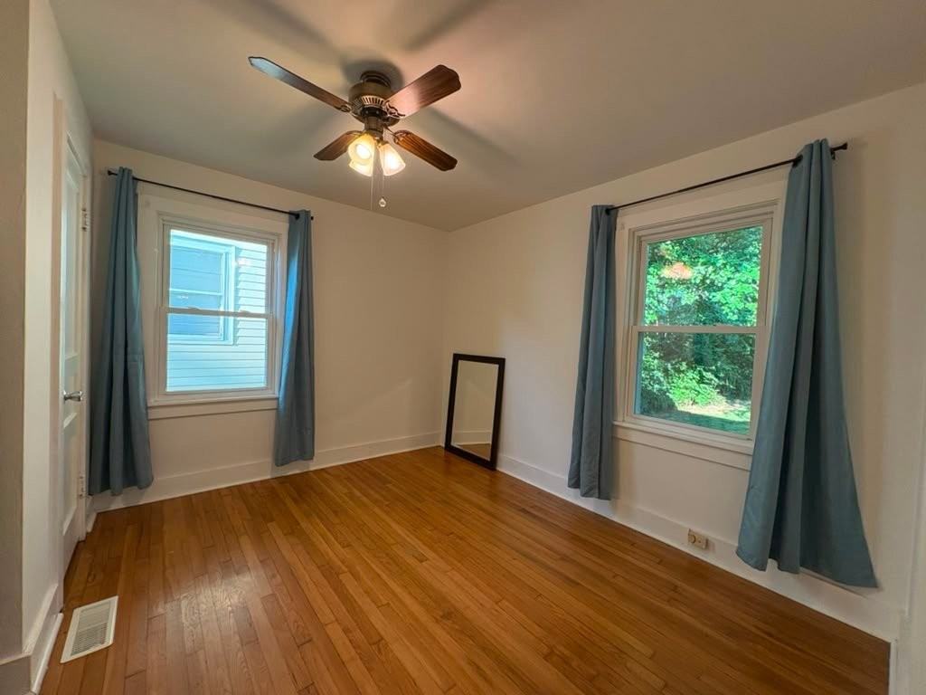1608 Glendale Dr - Photo 6 of 9