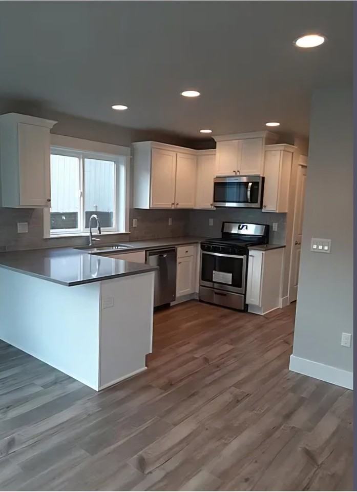 7118 Se Fern Ave - Photo 3 of 11