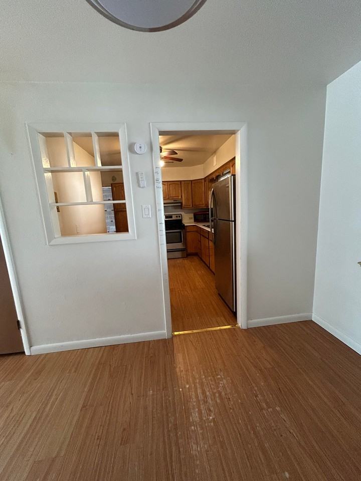 1207 S Gray St - Photo 3 of 19