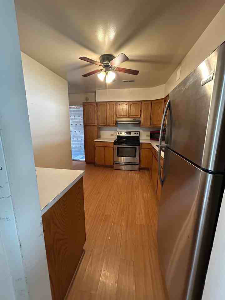 1207 S Gray St - Photo 4 of 19