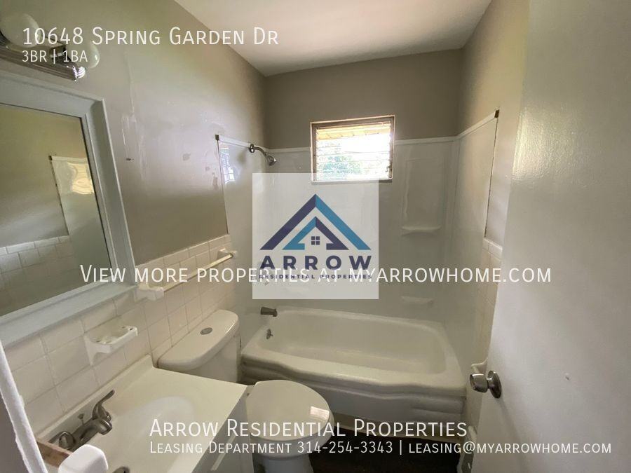 10648 Spring Garden Dr - Photo 2 of 16
