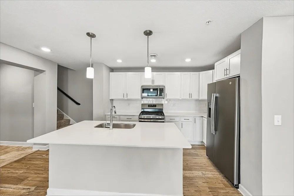10948 Yalta St Ne #C - Photo 3 of 10