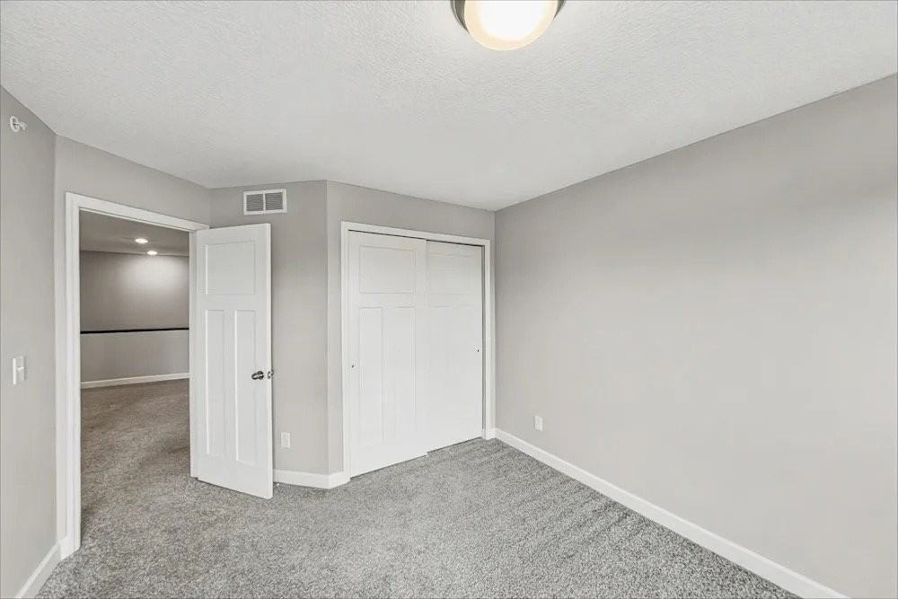 10948 Yalta St Ne #C - Photo 6 of 10