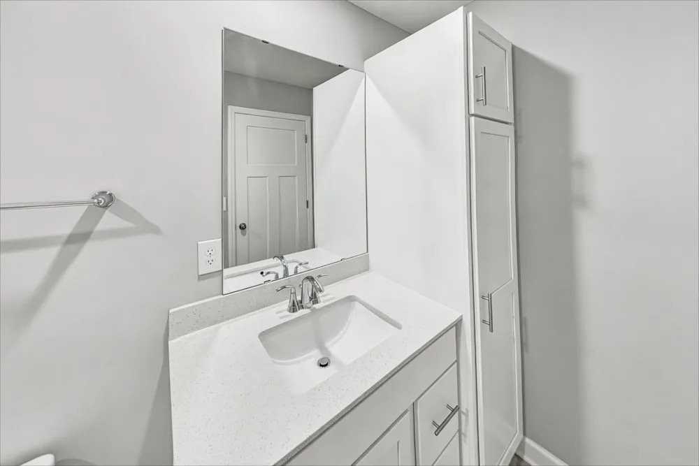 10948 Yalta St Ne #C - Photo 7 of 10
