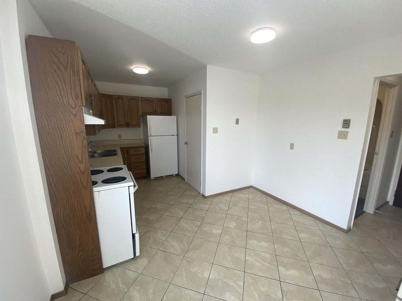 218 Leith St #202 - Photo 4 of 5
